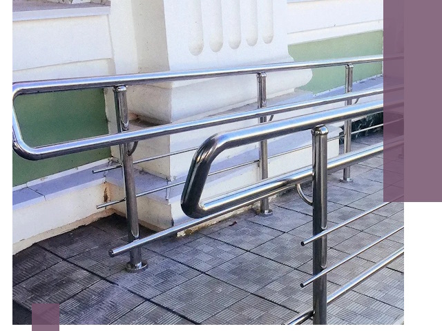 Ограждения пандусов из металла и нержавейки в Троицке