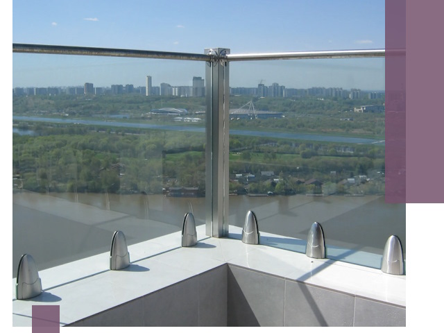 Стеклянные парапеты премиум класса в Троицке для домов и бизнесов